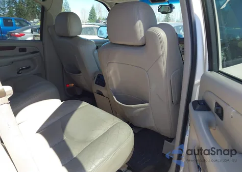 2005 Cadillac Escalade Standard z USA, uszkodzony, nr VIN 1GYEK63N85R153961